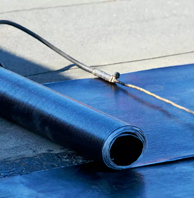 Expert Rubberized Roof Patch Solutions: Restoring Lake Stevens's Flat Roofs to Peak Performance